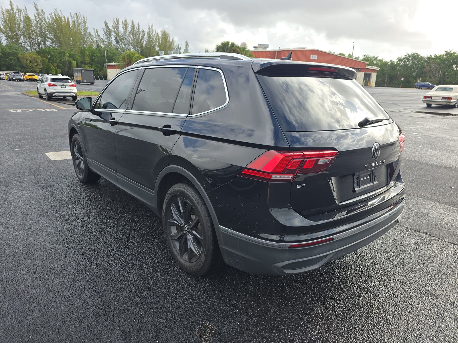 2024 Volkswagen Tiguan 2.0T SE FWD