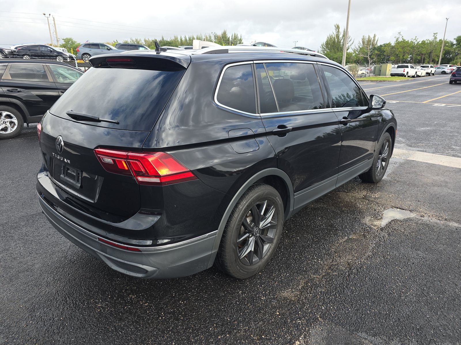 2024 Volkswagen Tiguan 2.0T SE FWD