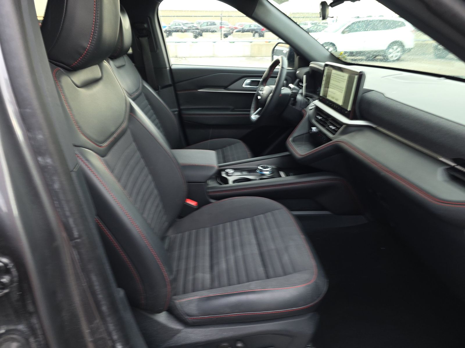 2025 Ford Explorer ST-Line AWD