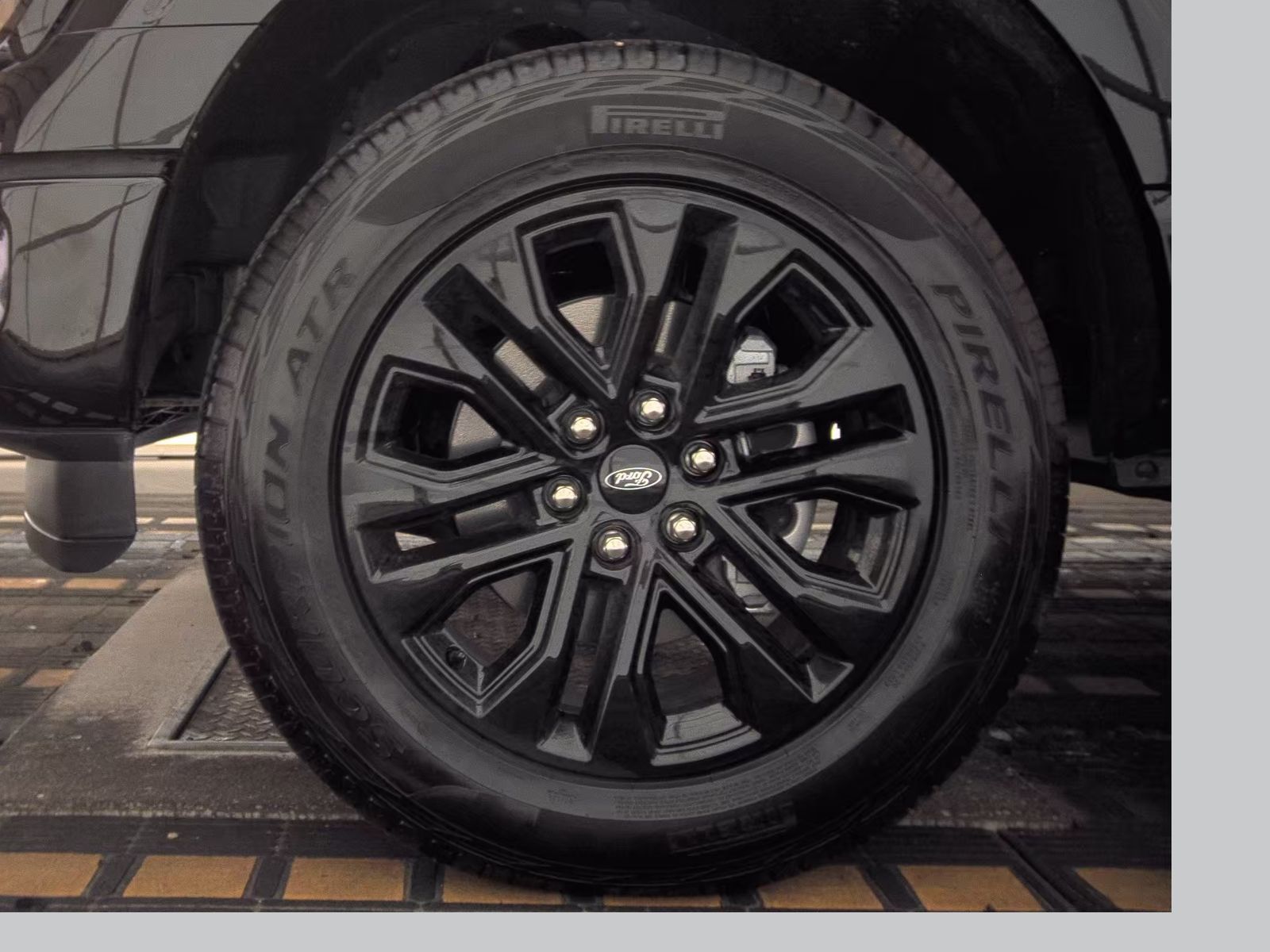 2025 Ford F-150 Hybrid XLT AWD