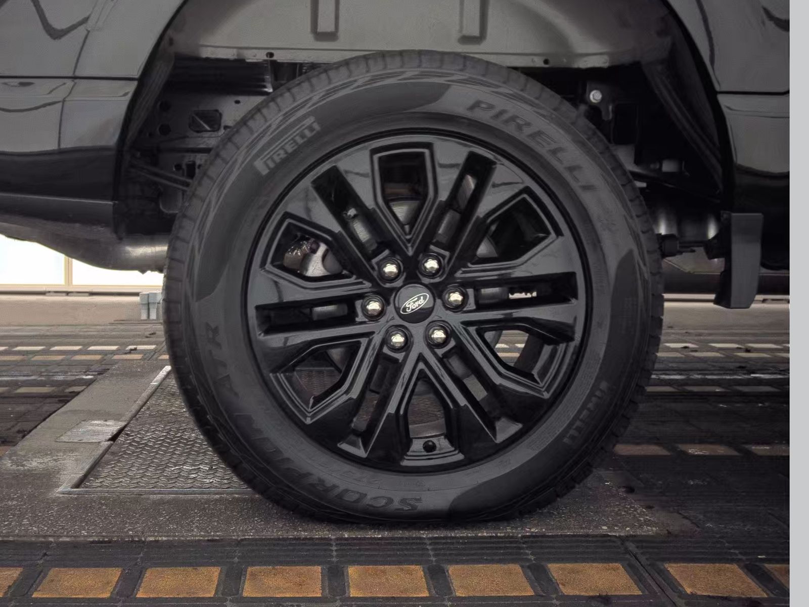 2025 Ford F-150 Hybrid XLT AWD