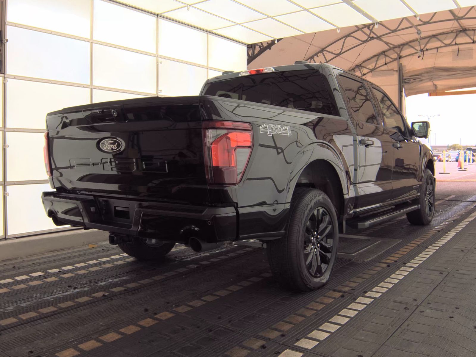 2025 Ford F-150 Hybrid XLT AWD