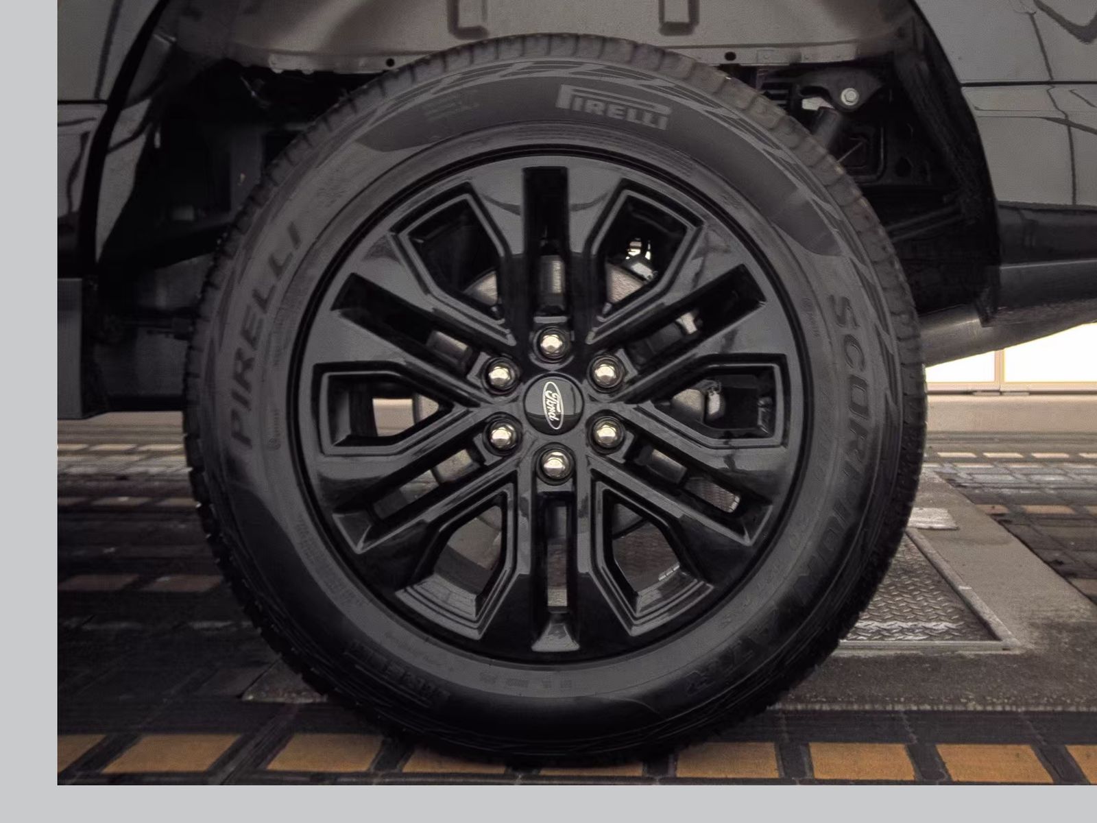 2025 Ford F-150 Hybrid XLT AWD