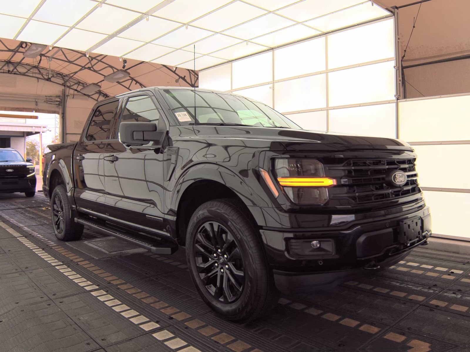 2025 Ford F-150 Hybrid XLT AWD
