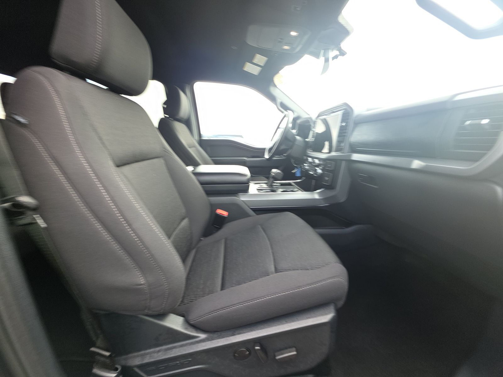 2025 Ford F-150 Hybrid XLT AWD