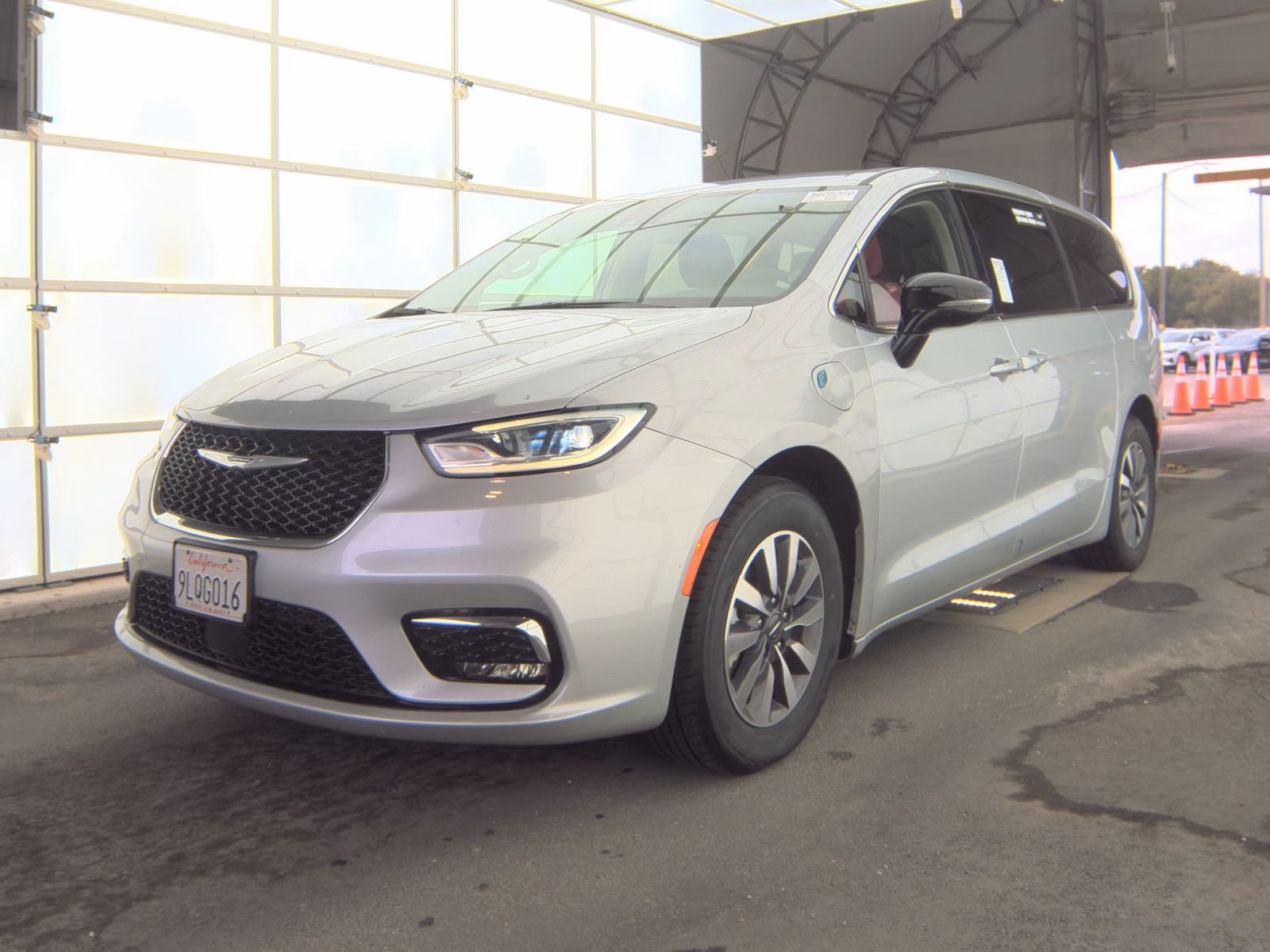 2024 Chrysler Pacifica Hybrid Select FWD