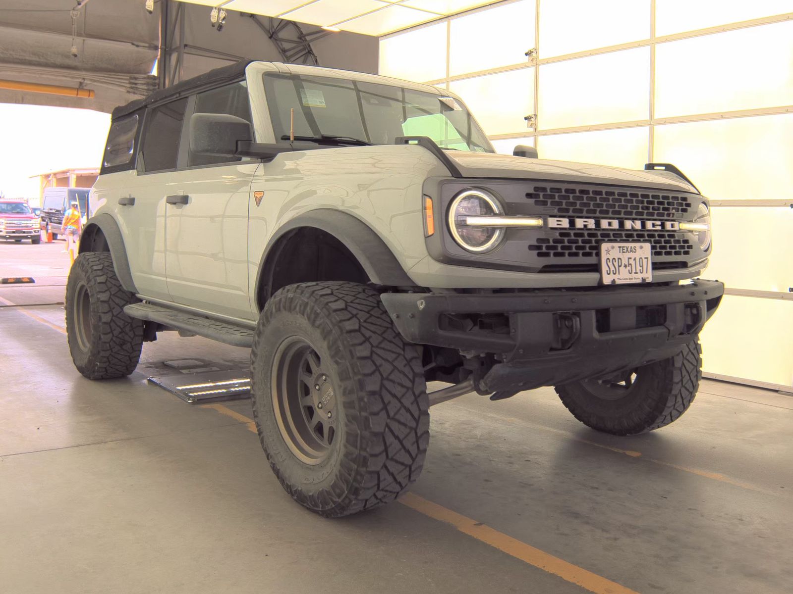 FORD BRONCO - 5
