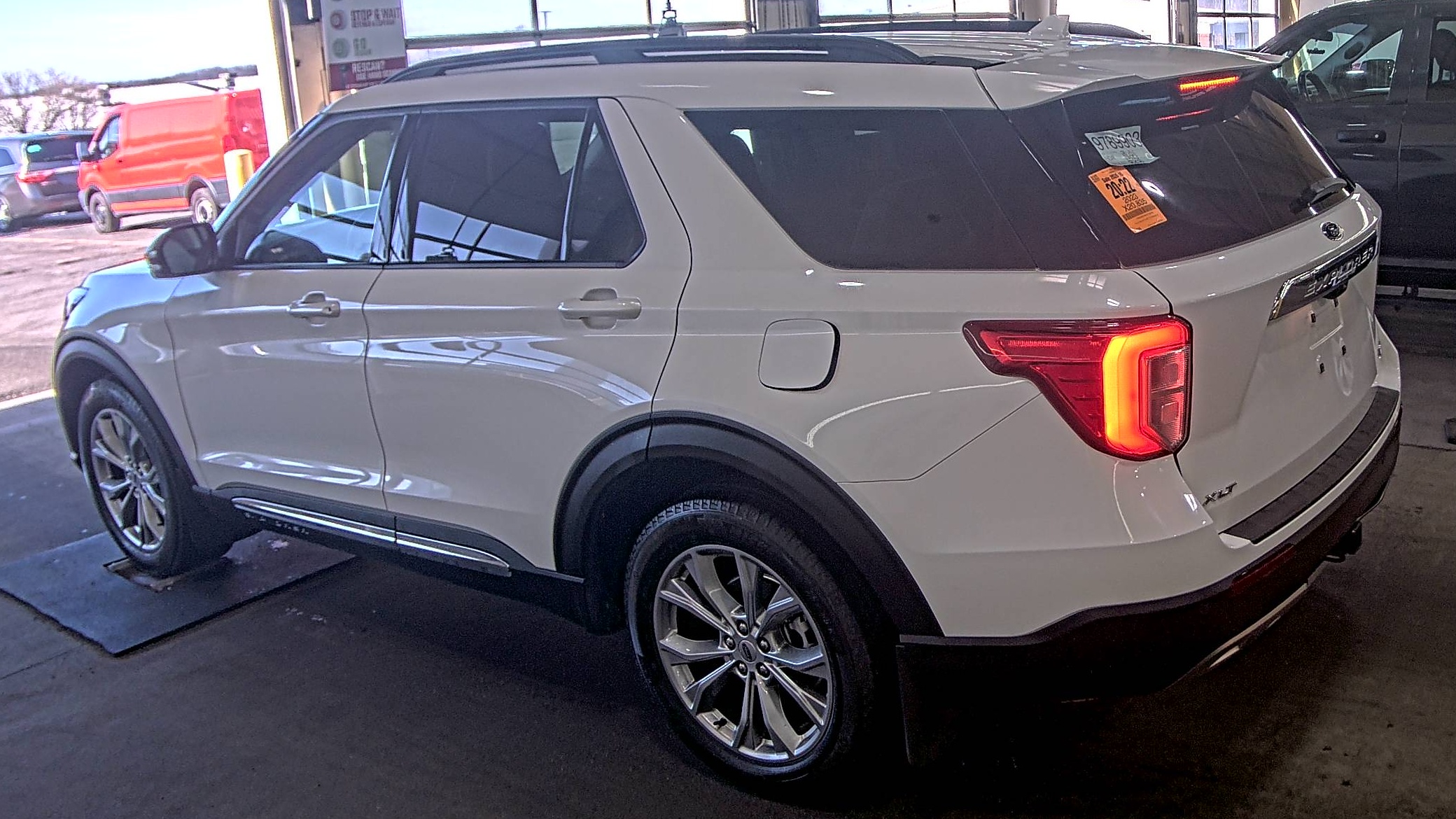 2023 Ford Explorer XLT AWD