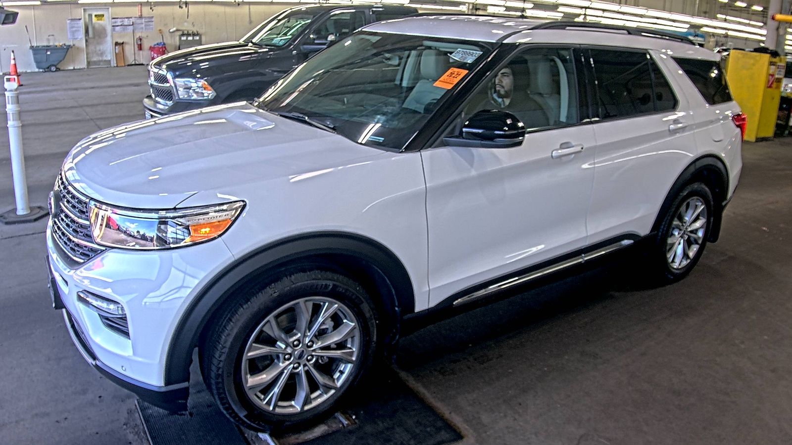 2023 Ford Explorer XLT AWD