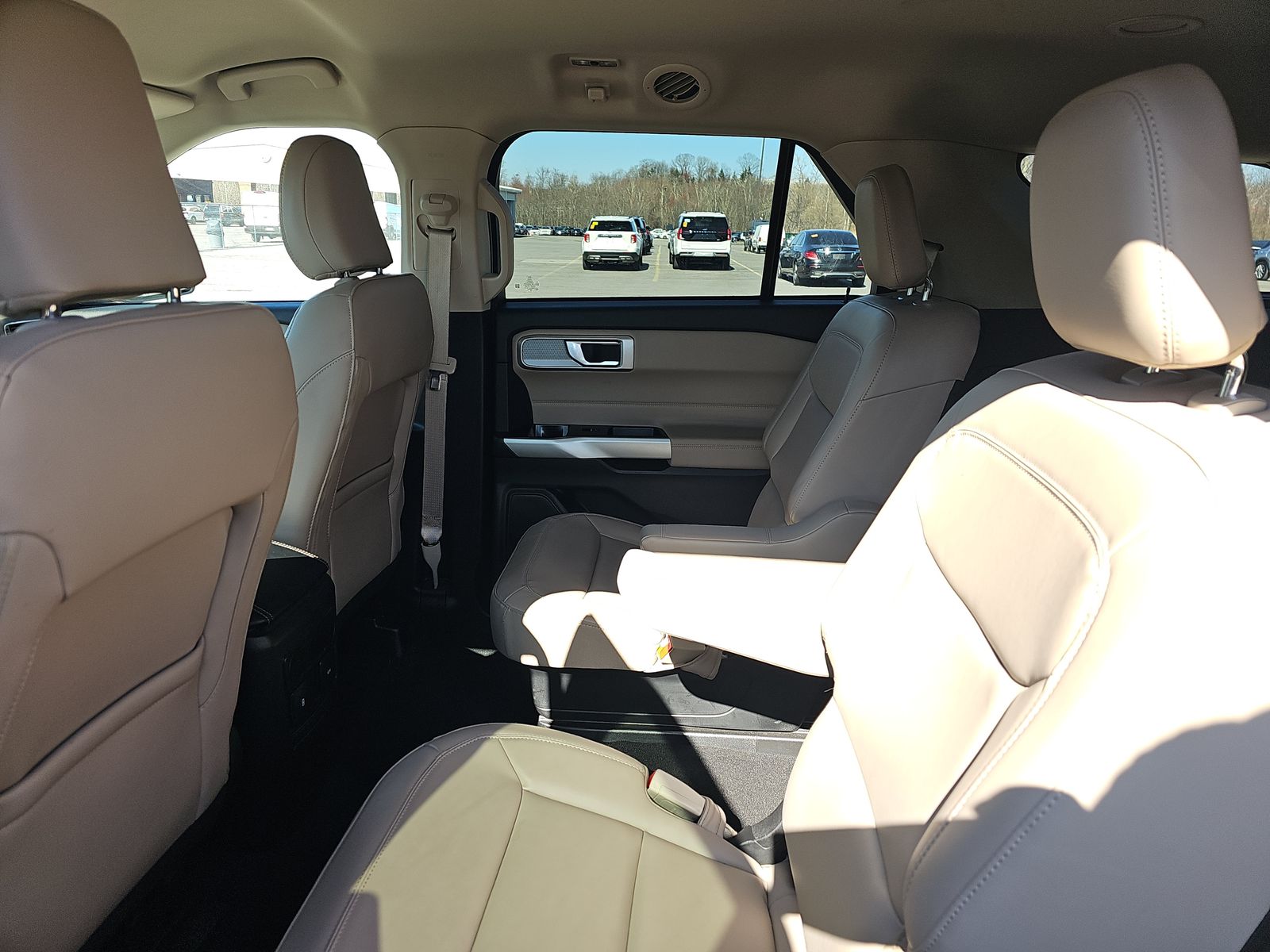 2023 Ford Explorer XLT AWD