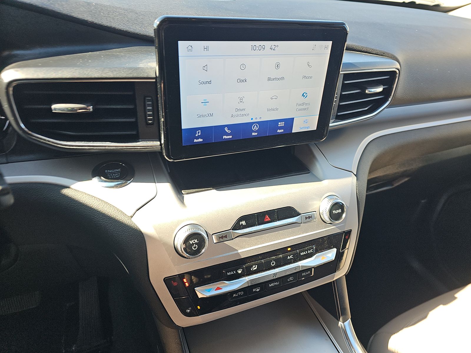 2023 Ford Explorer XLT AWD