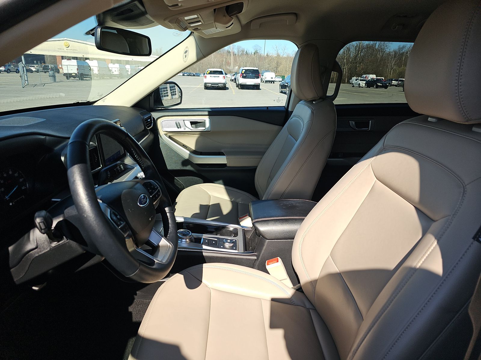 2023 Ford Explorer XLT AWD