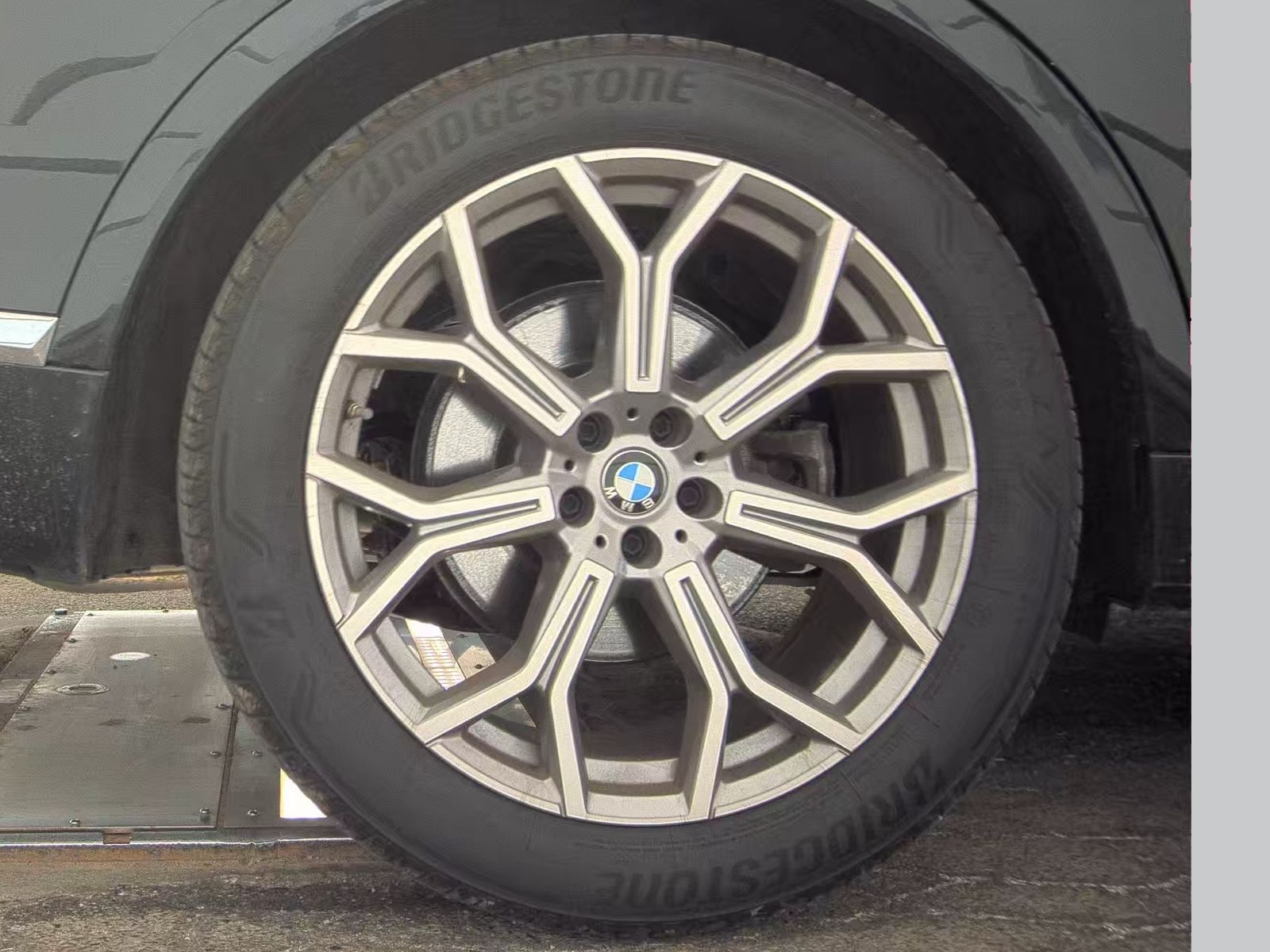 2023 BMW X7 xDrive40i AWD