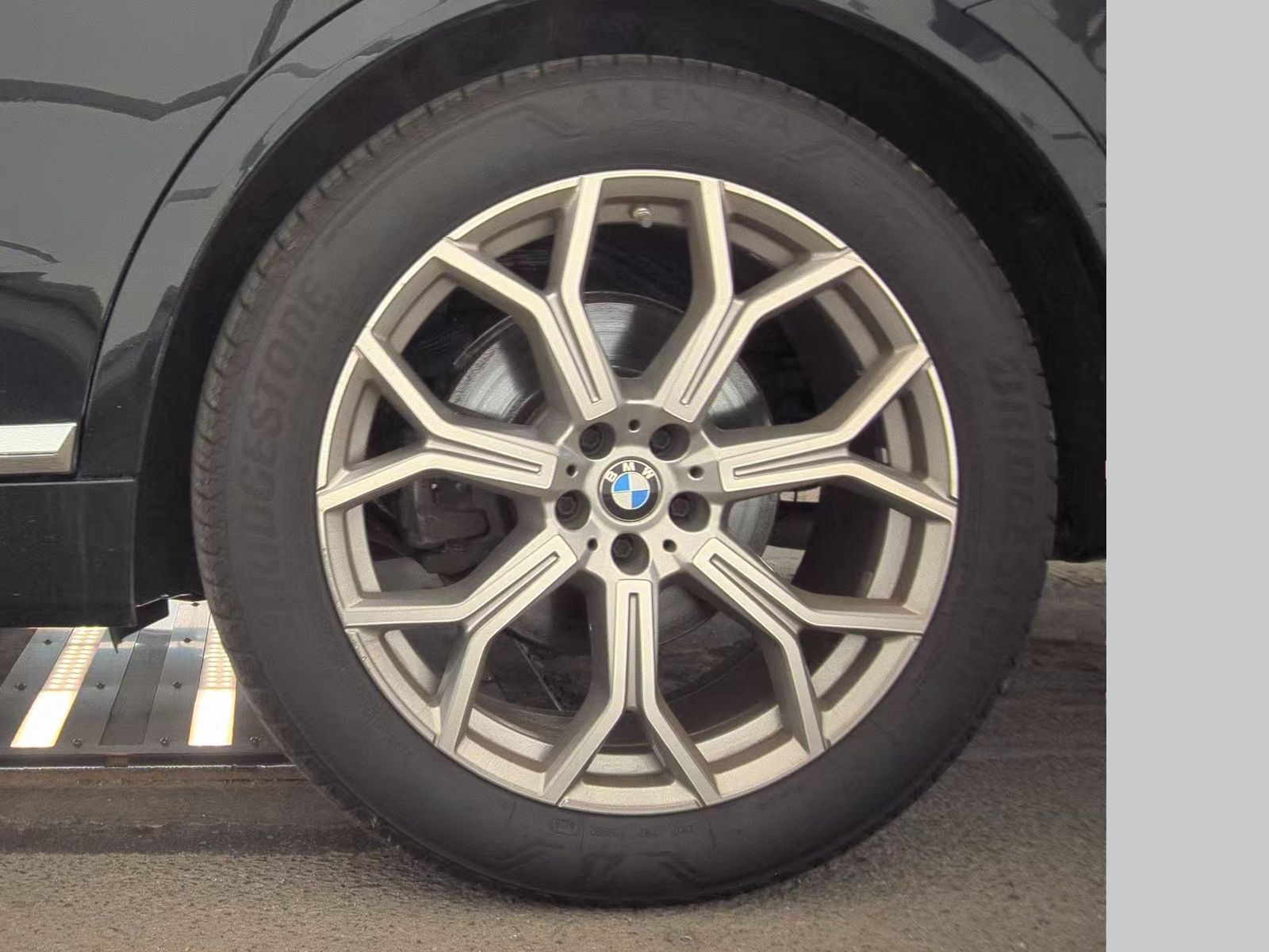 2023 BMW X7 xDrive40i AWD