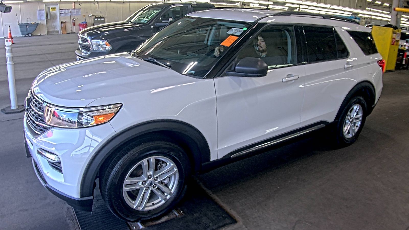 2023 Ford Explorer XLT AWD