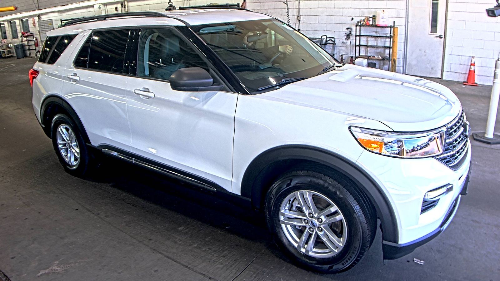 2023 Ford Explorer XLT AWD