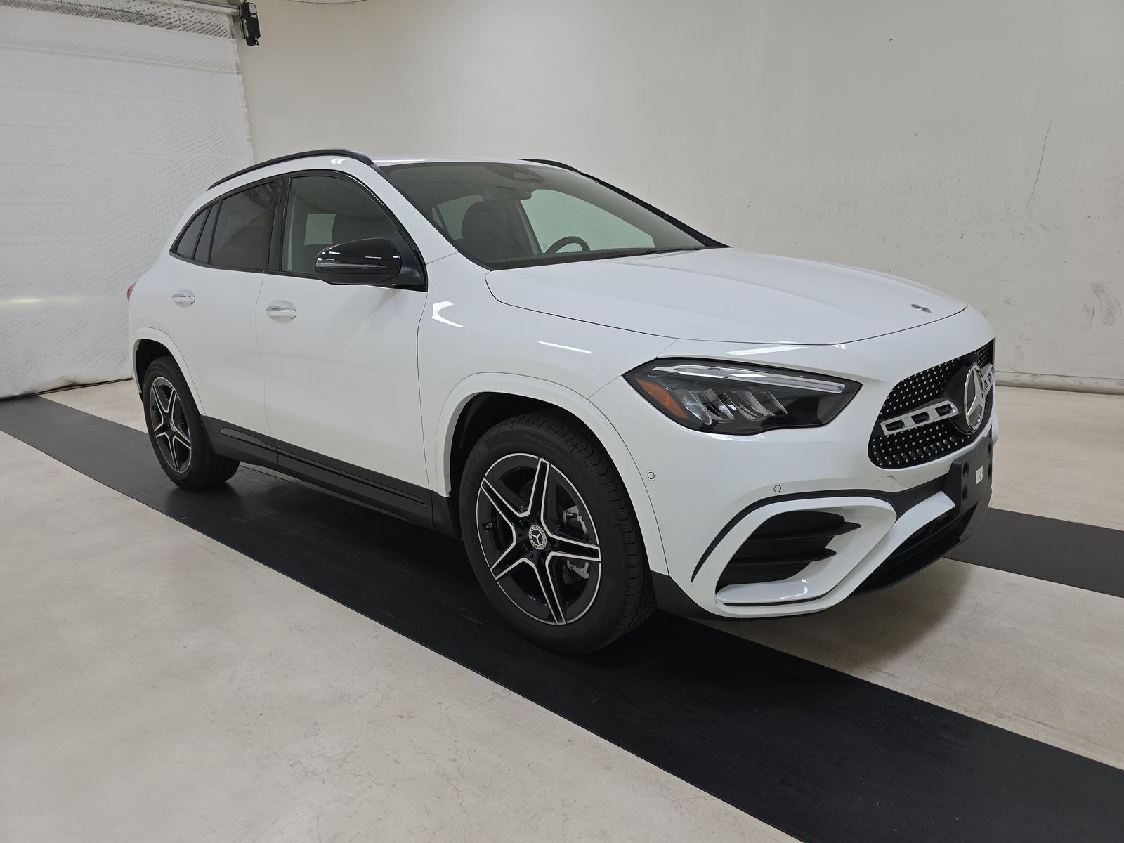 MERCEDES-BENZ GLA-CLASS - 4