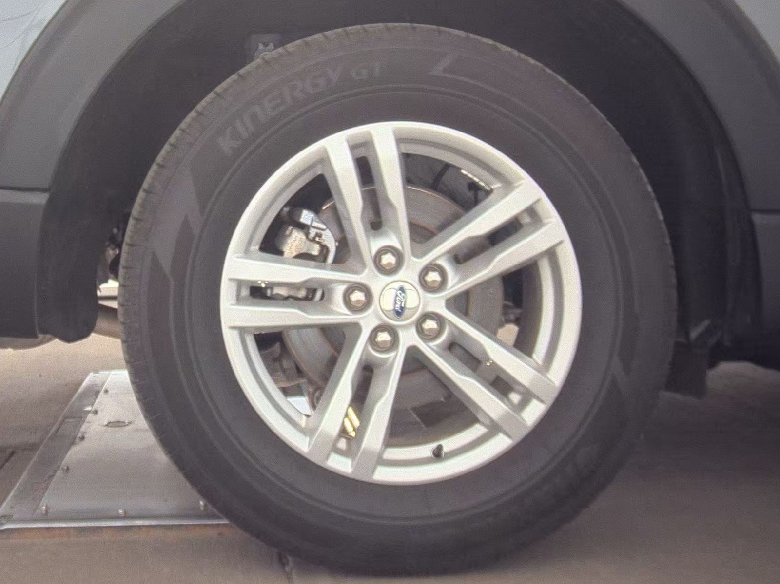 2023 Ford Explorer XLT AWD