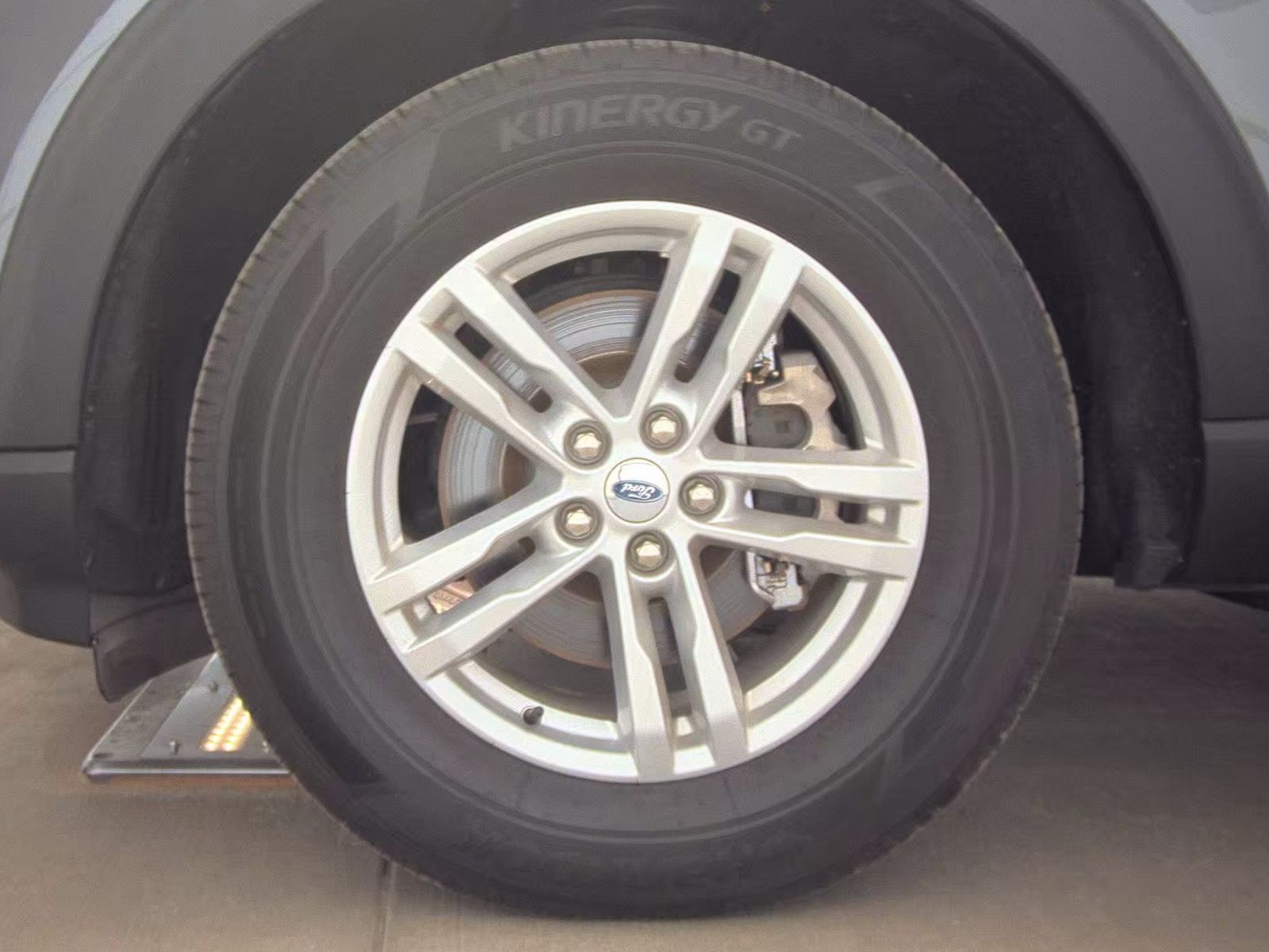 2023 Ford Explorer XLT AWD