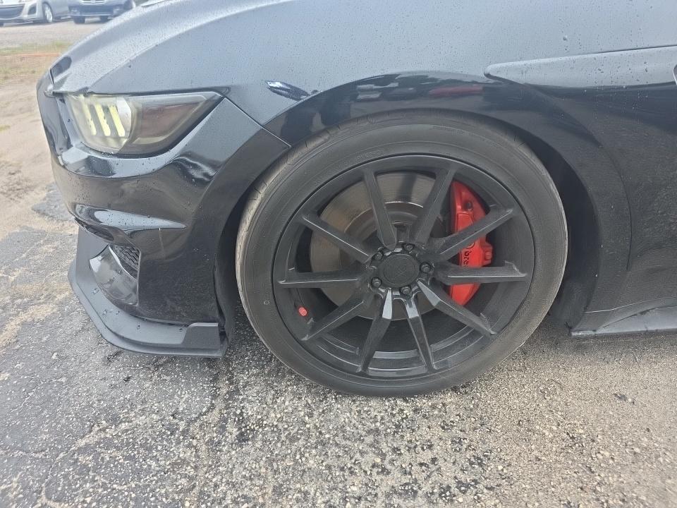 FORD MUSTANG - 9