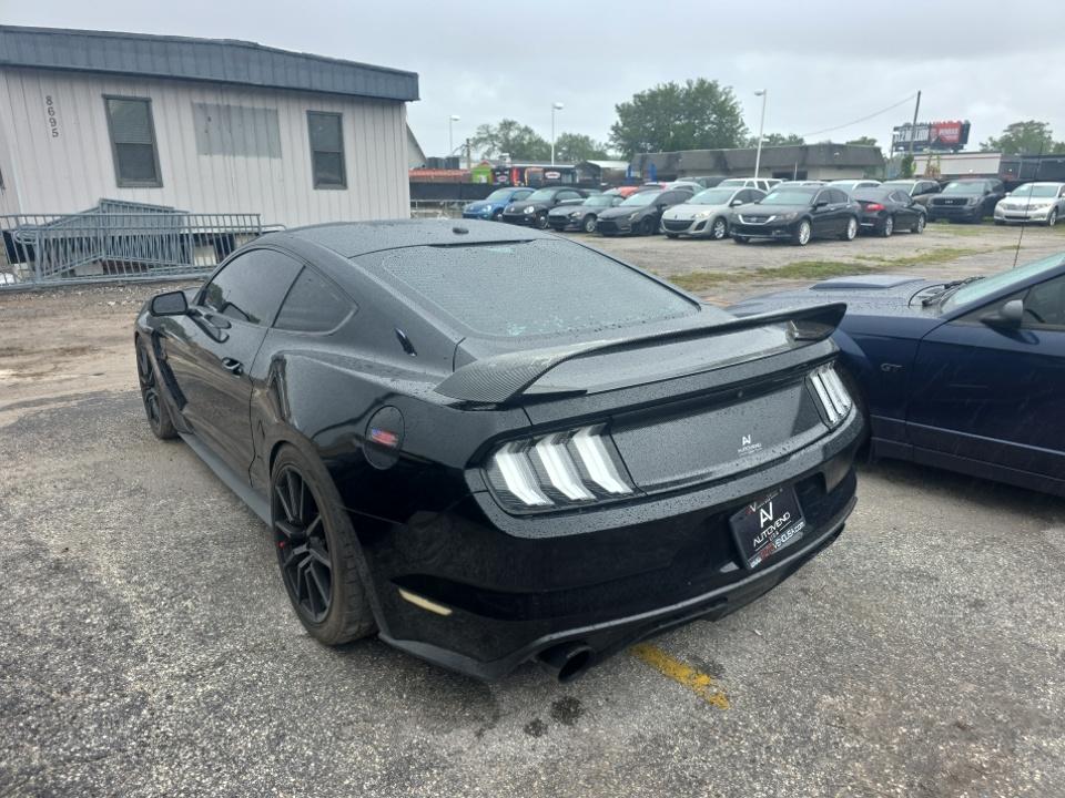 FORD MUSTANG - 7
