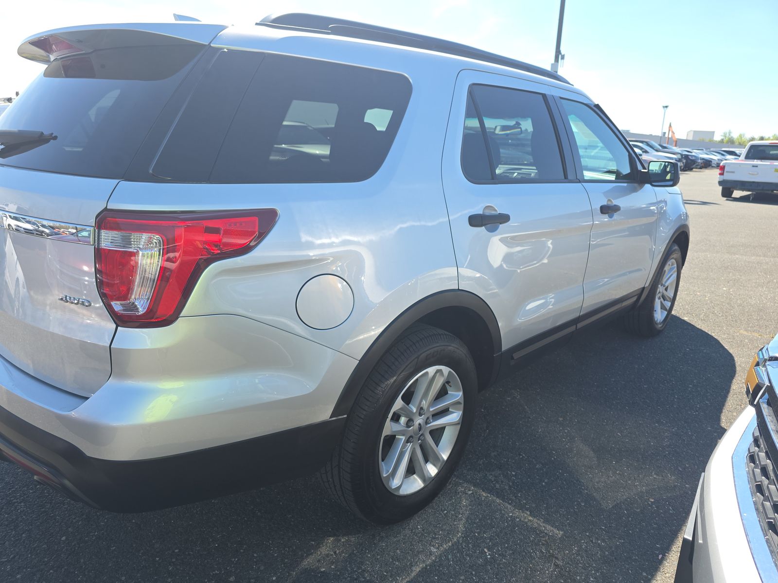 FORD EXPLORER - 5