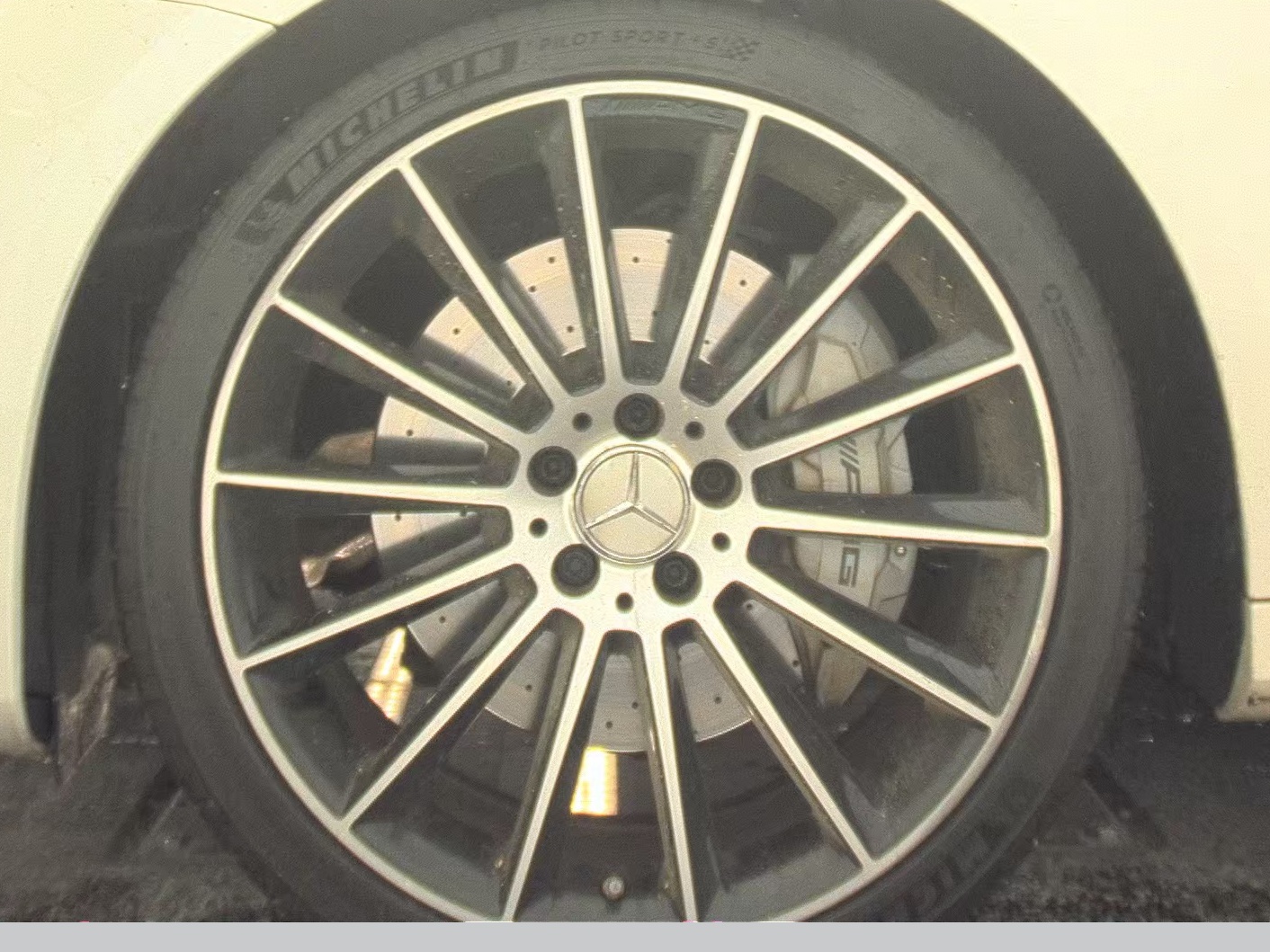 MERCEDES-BENZ E-CLASS - 10