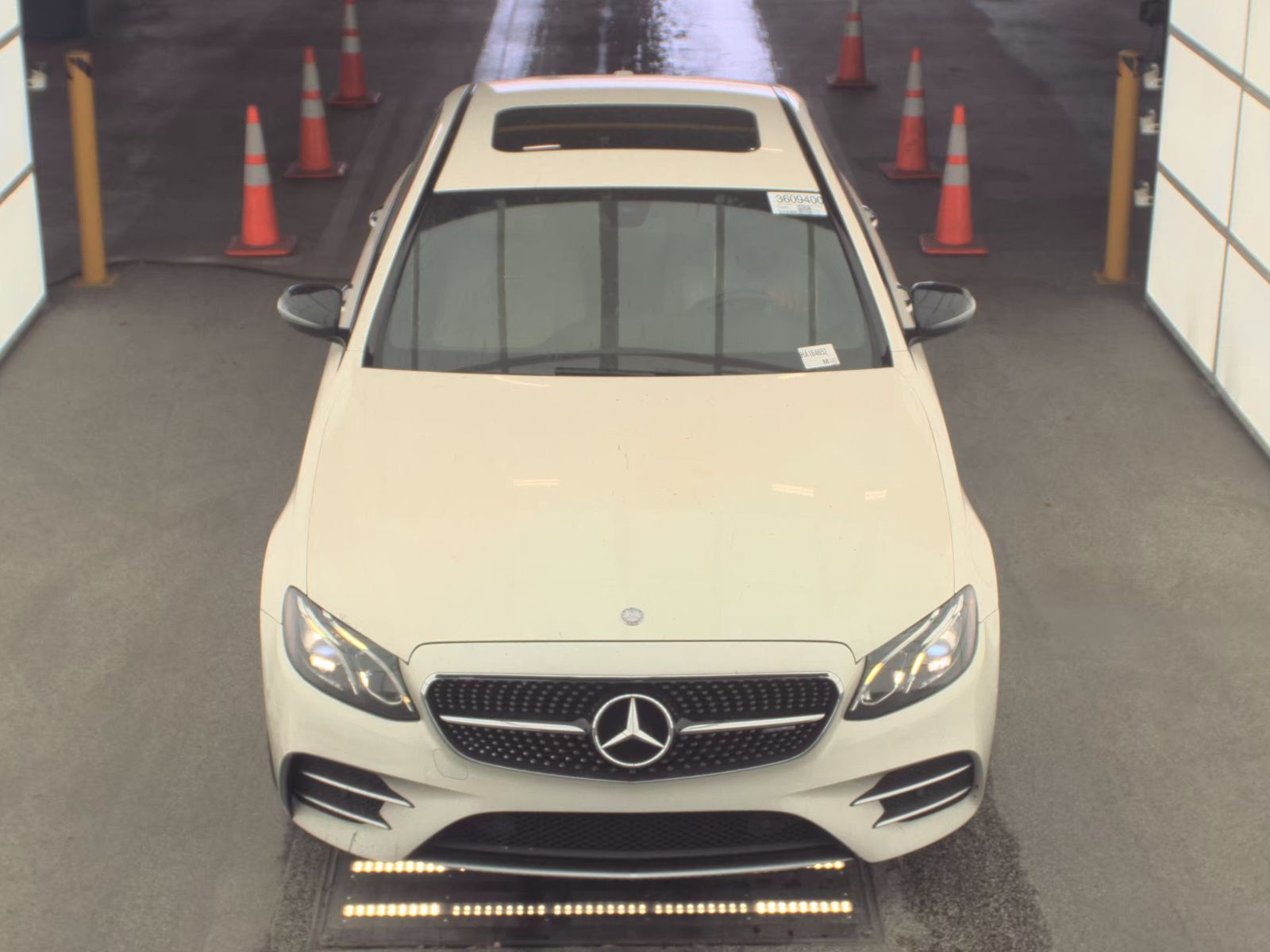 MERCEDES-BENZ E-CLASS - 3