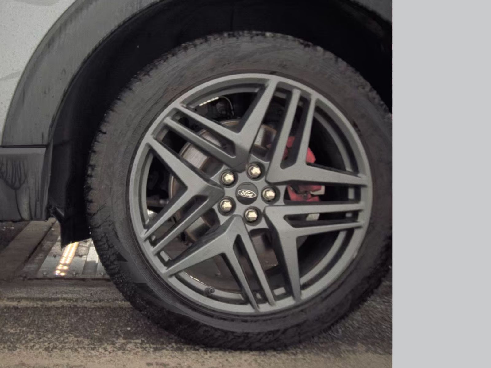 2025 Ford Explorer ST-Line AWD