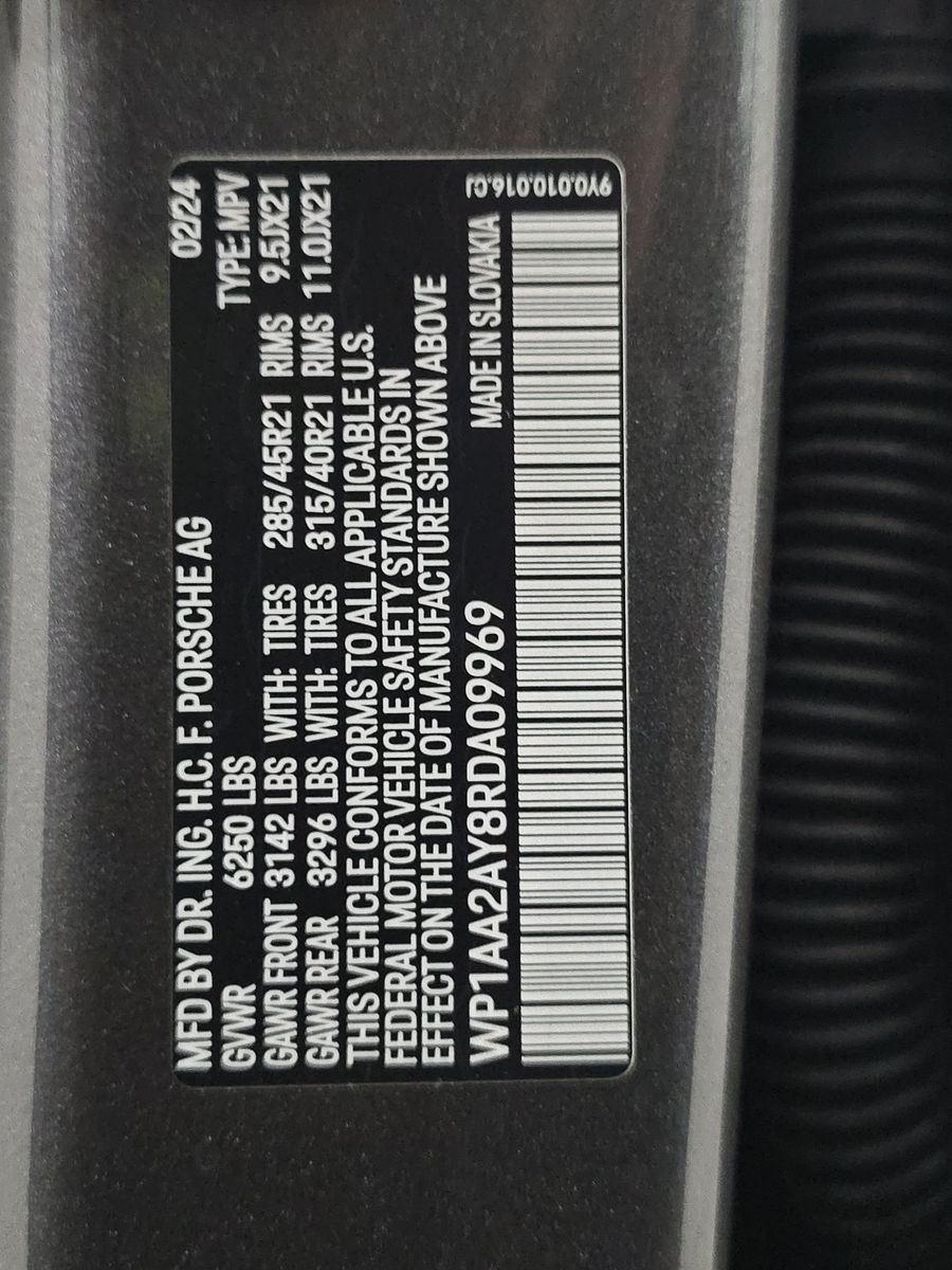 2024 Porsche Cayenne Base AWD