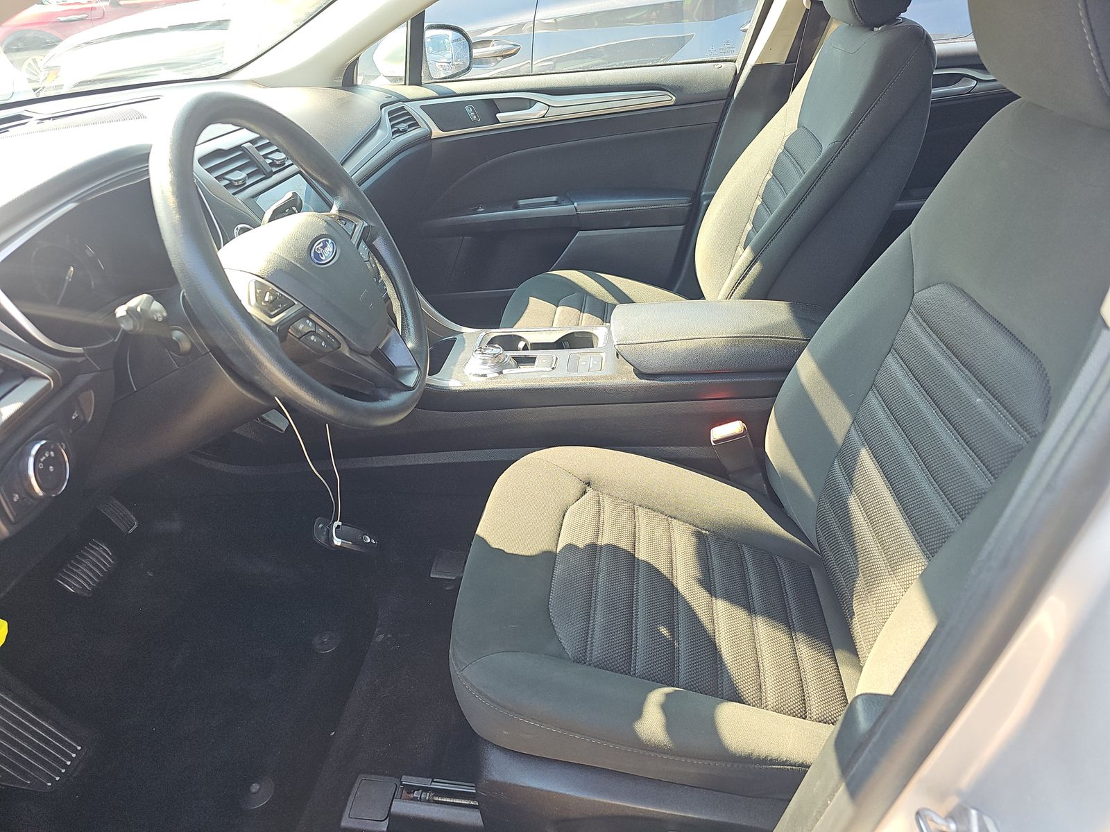 FORD FUSION - 8