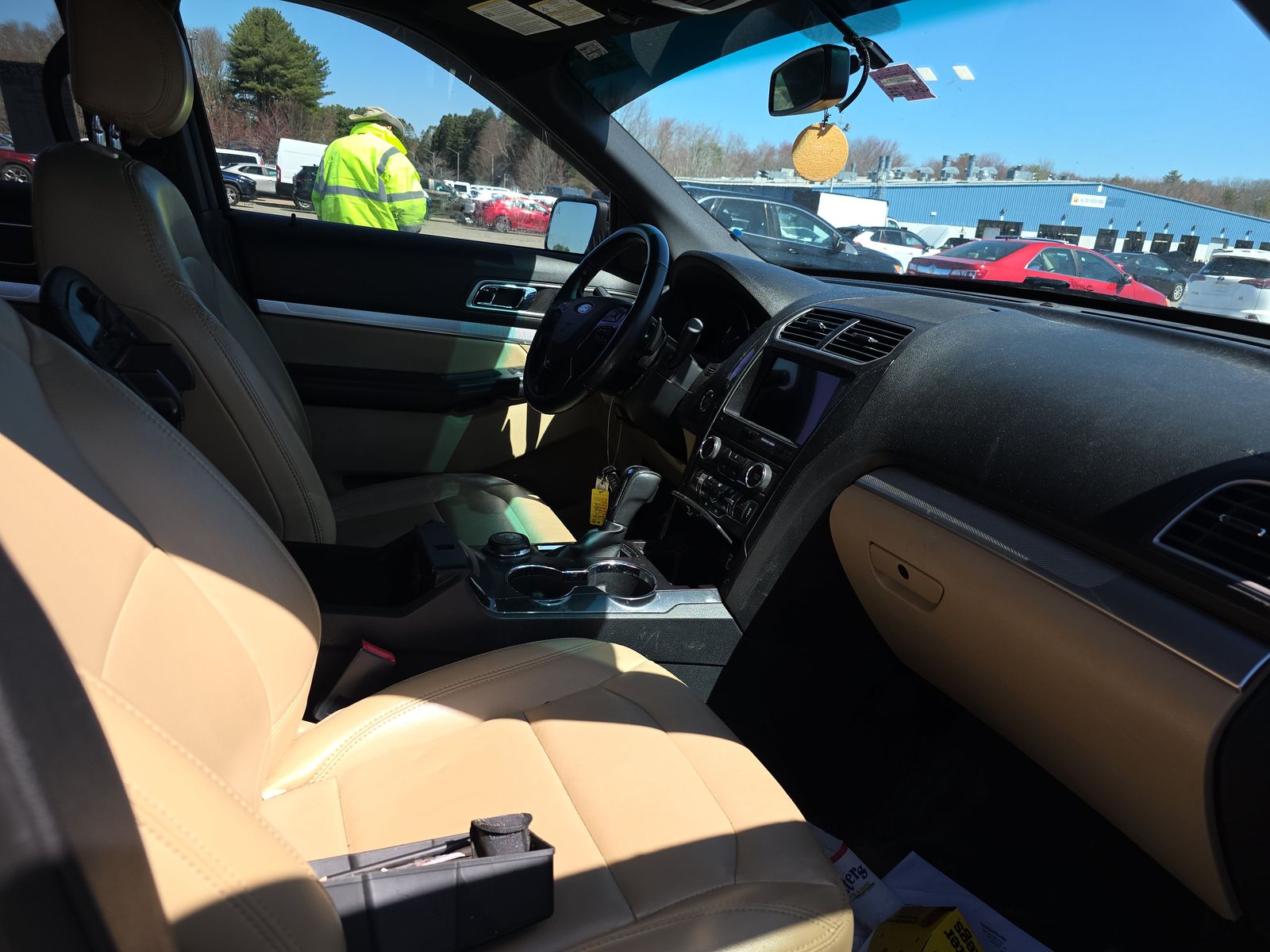 FORD EXPLORER - 9