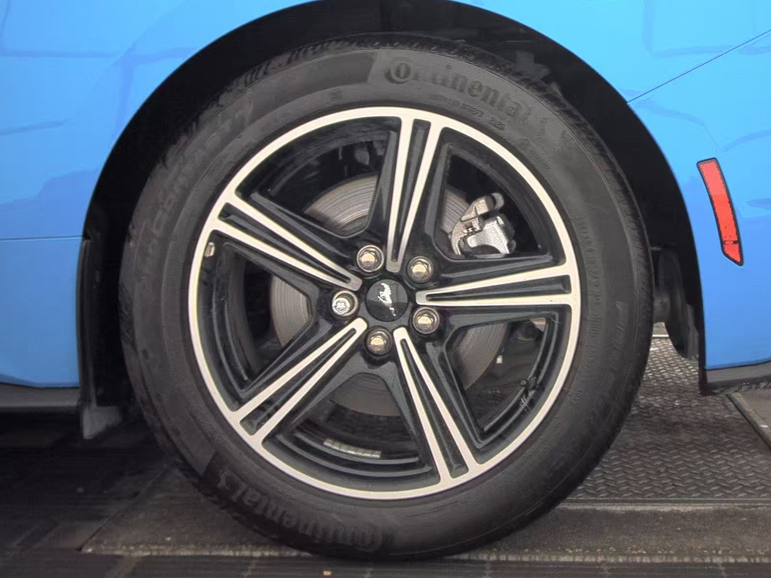 2025 Ford Mustang EcoBoost FWD