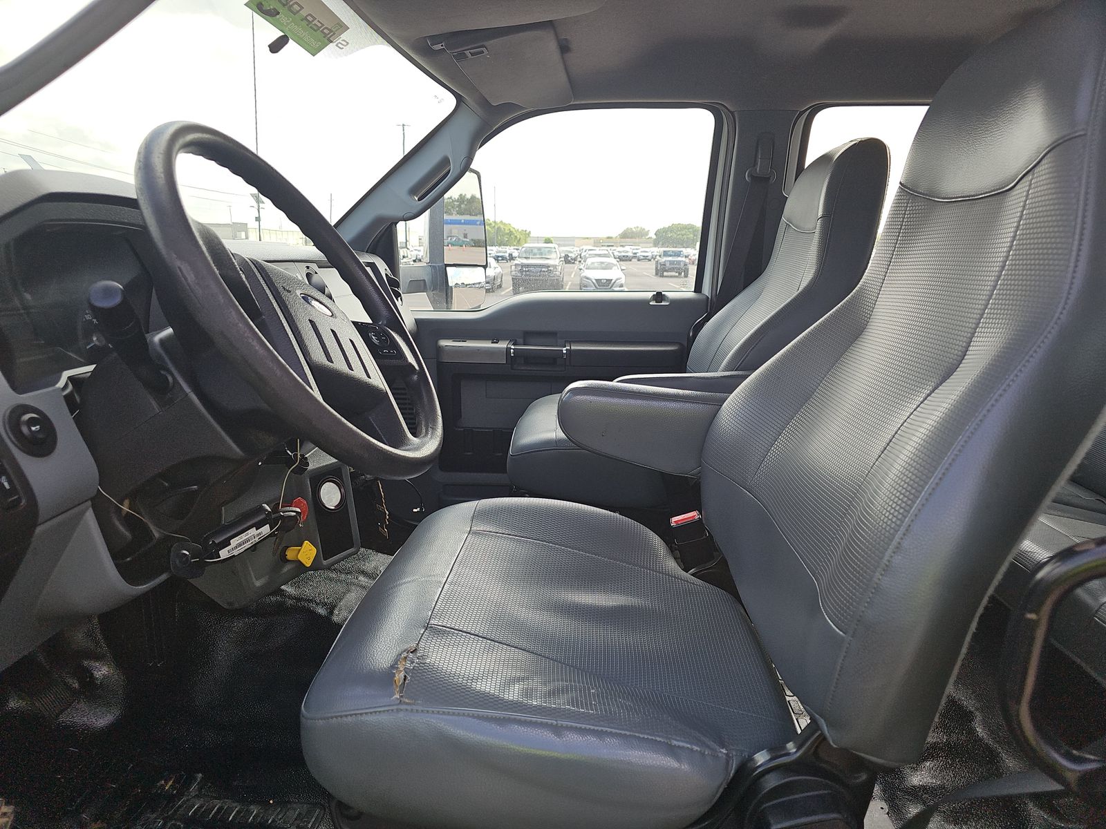 FORD F-750 - 8