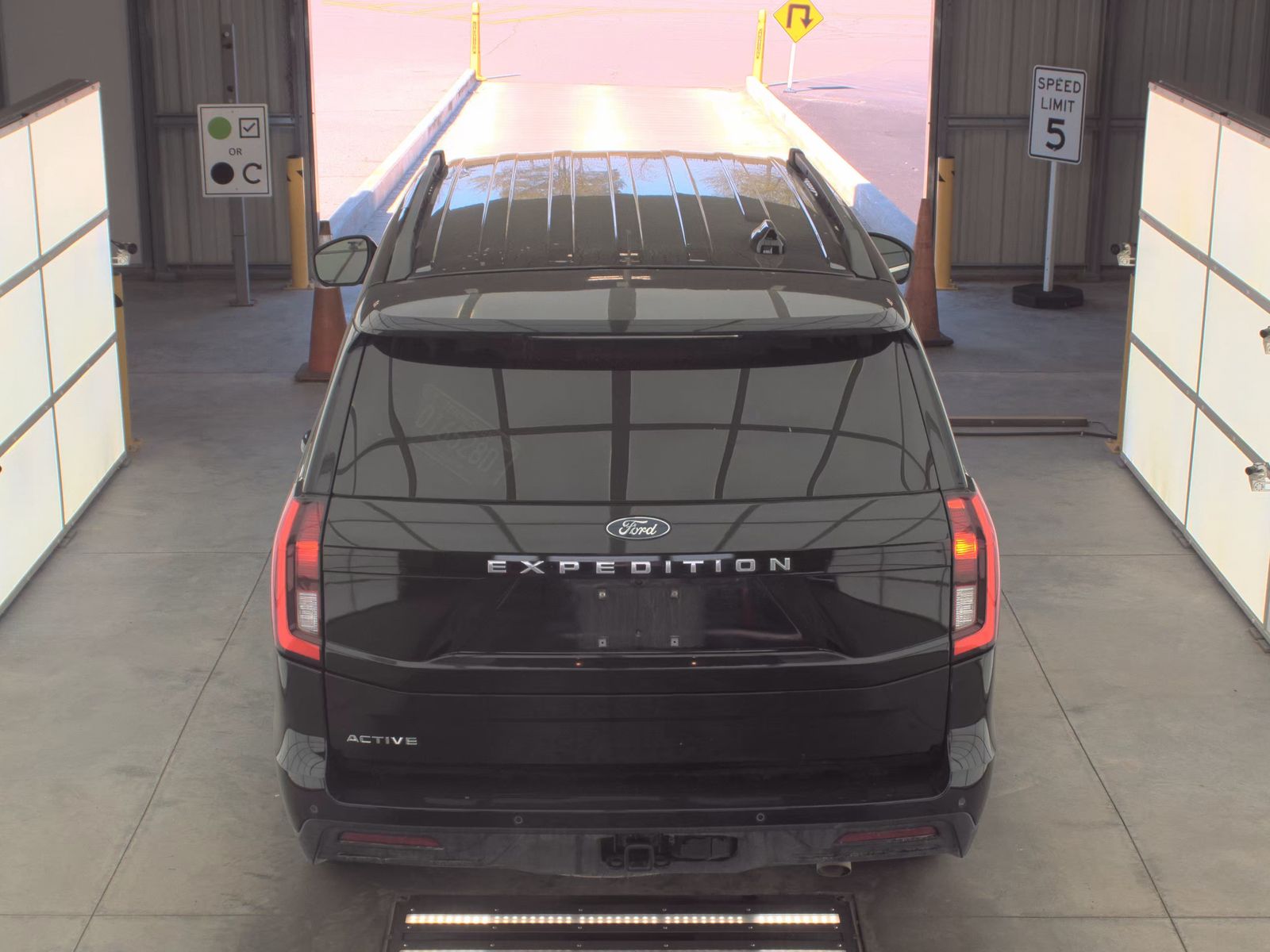 FORD EXPEDITION - 7