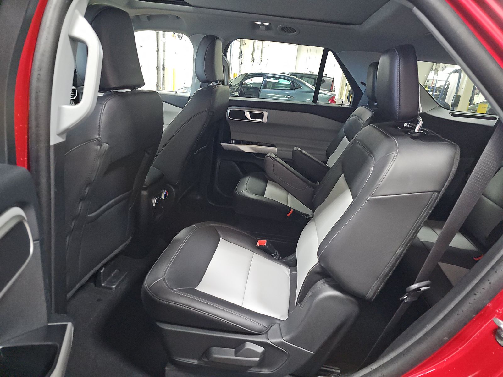 2023 Ford Explorer XLT AWD