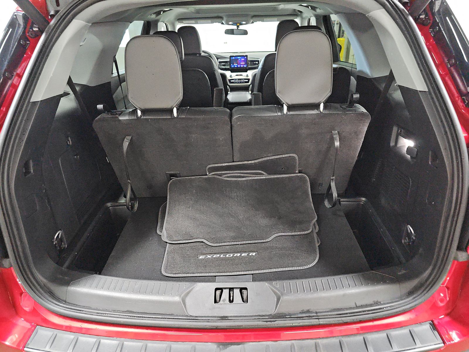 2023 Ford Explorer XLT AWD