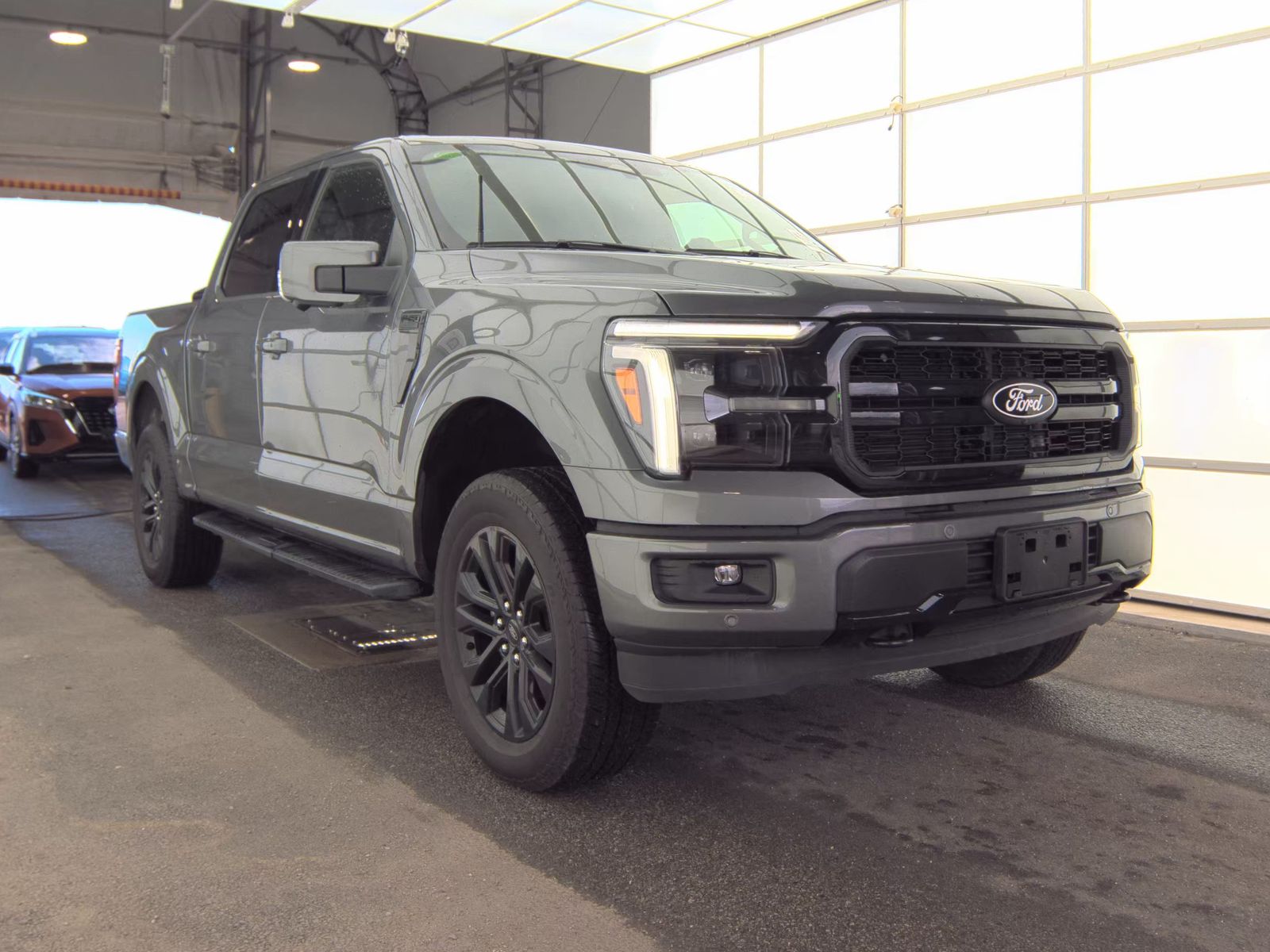 2025 Ford F-150 Lariat AWD