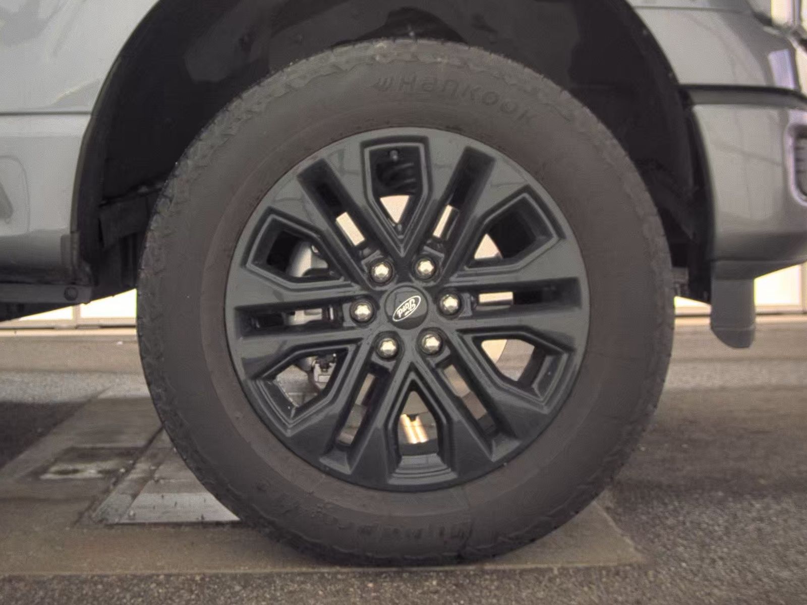 2025 Ford F-150 Lariat AWD