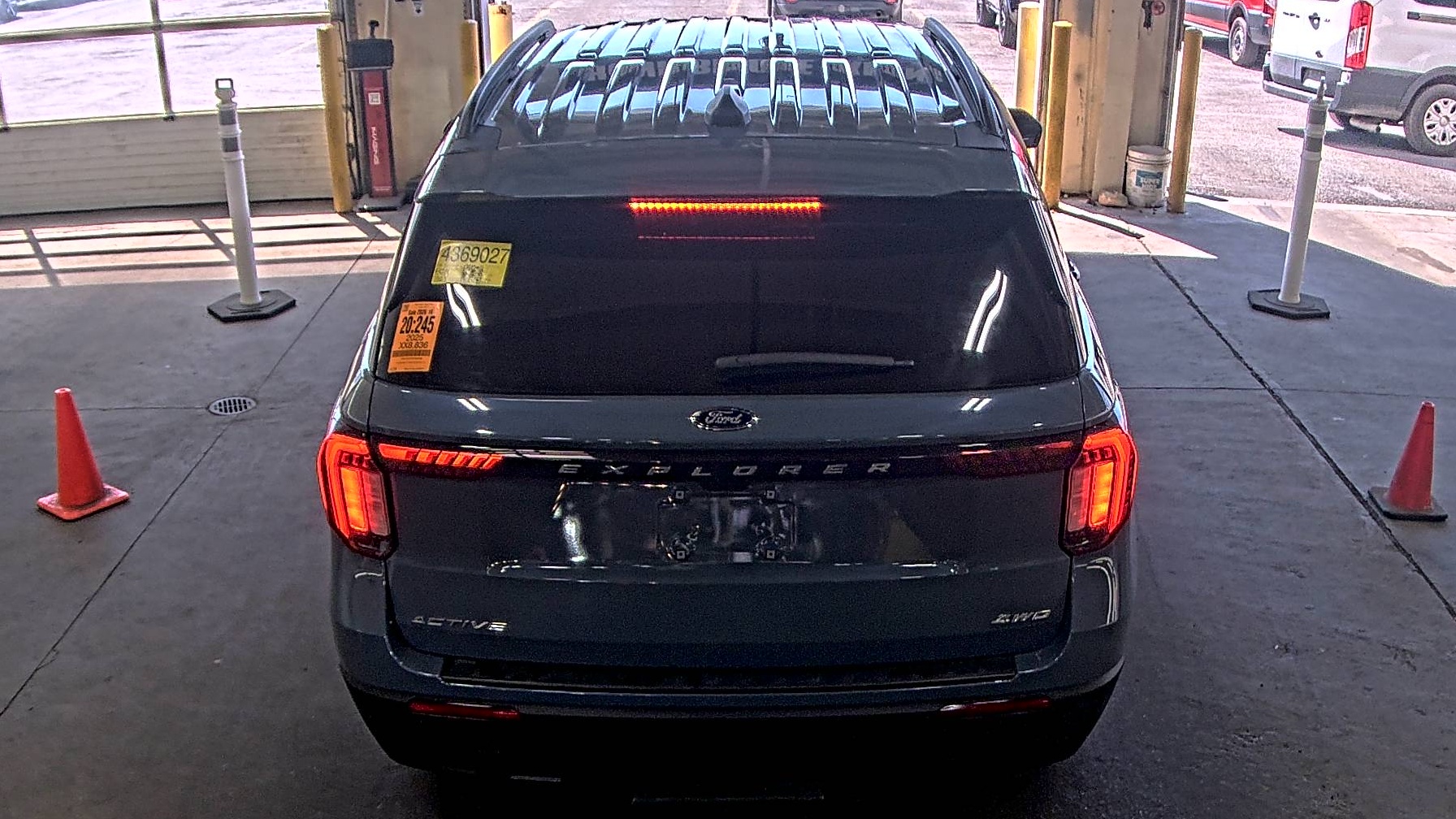 2025 Ford Explorer Active AWD