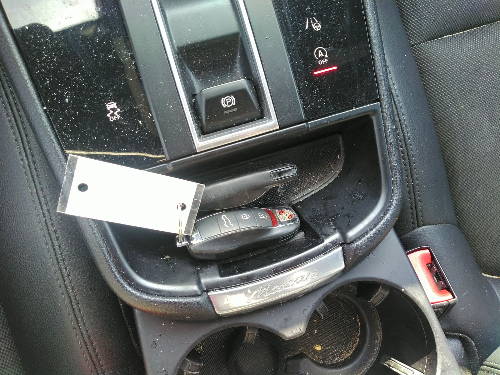 2022 Porsche Macan Base AWD