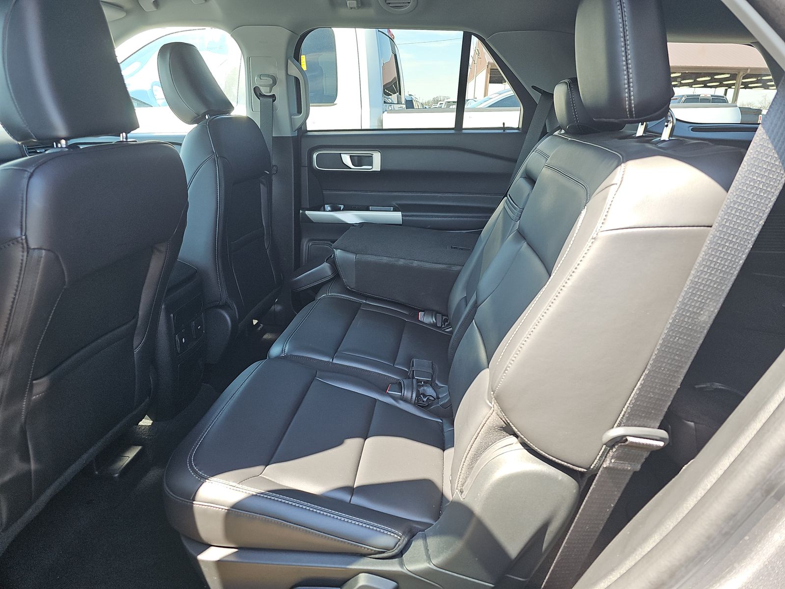 2023 Ford Explorer XLT AWD