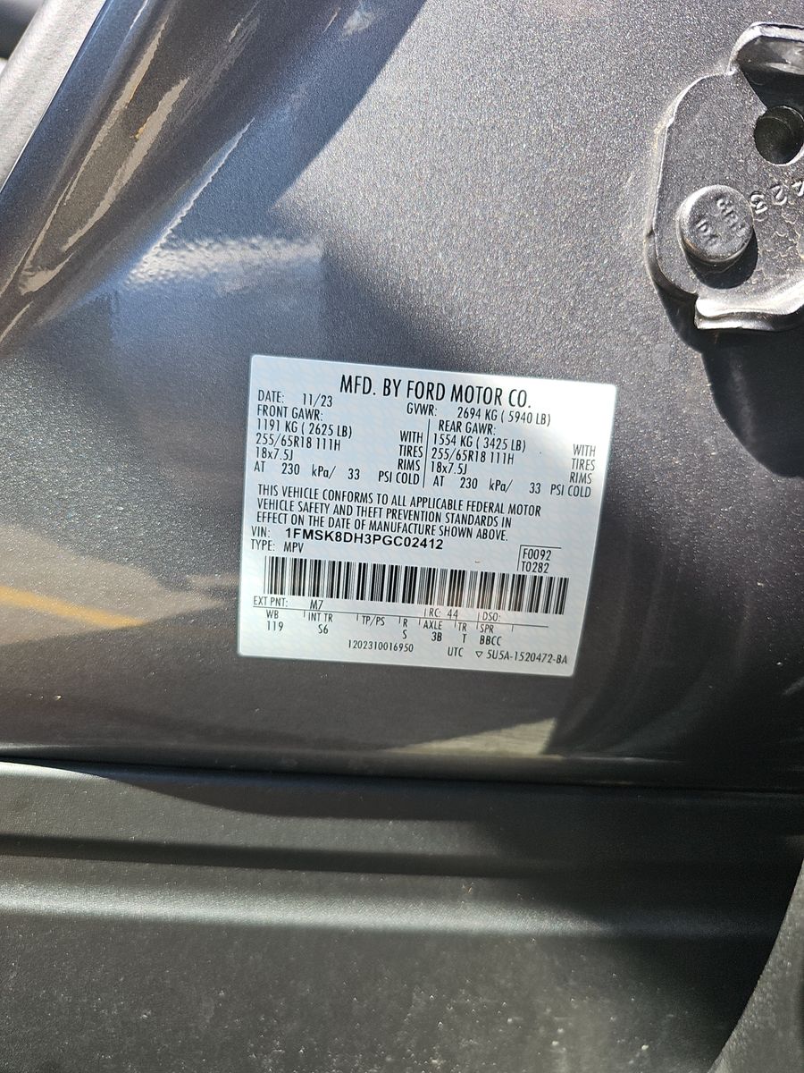 2023 Ford Explorer XLT AWD