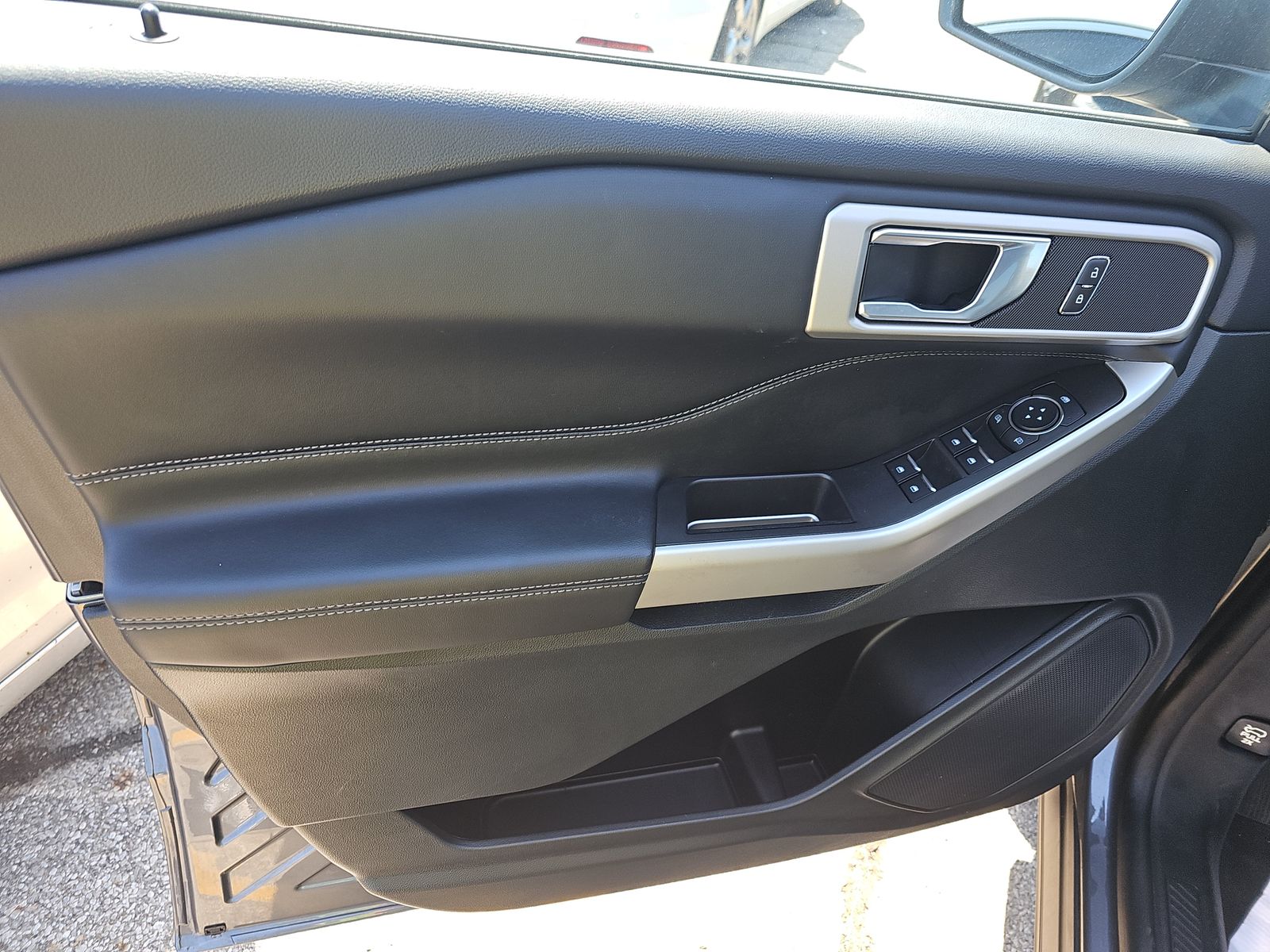 2023 Ford Explorer XLT AWD