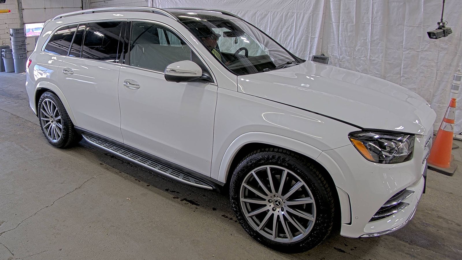 MERCEDES-BENZ GLS - 4