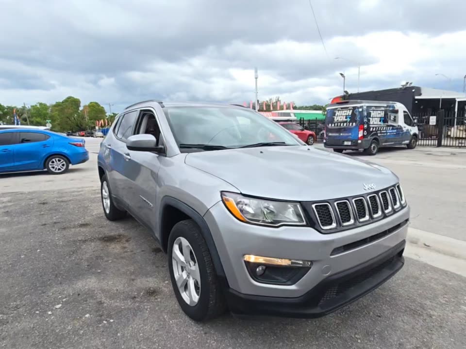 JEEP LATITUDE - 4