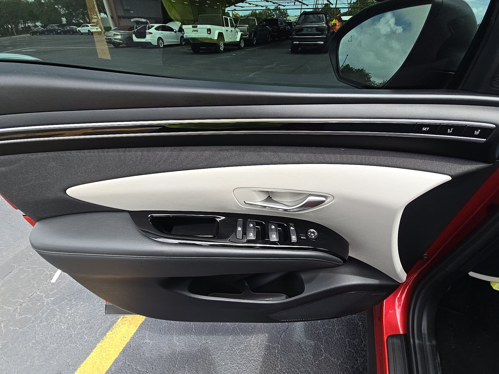 HYUNDAI LIMITED - 10