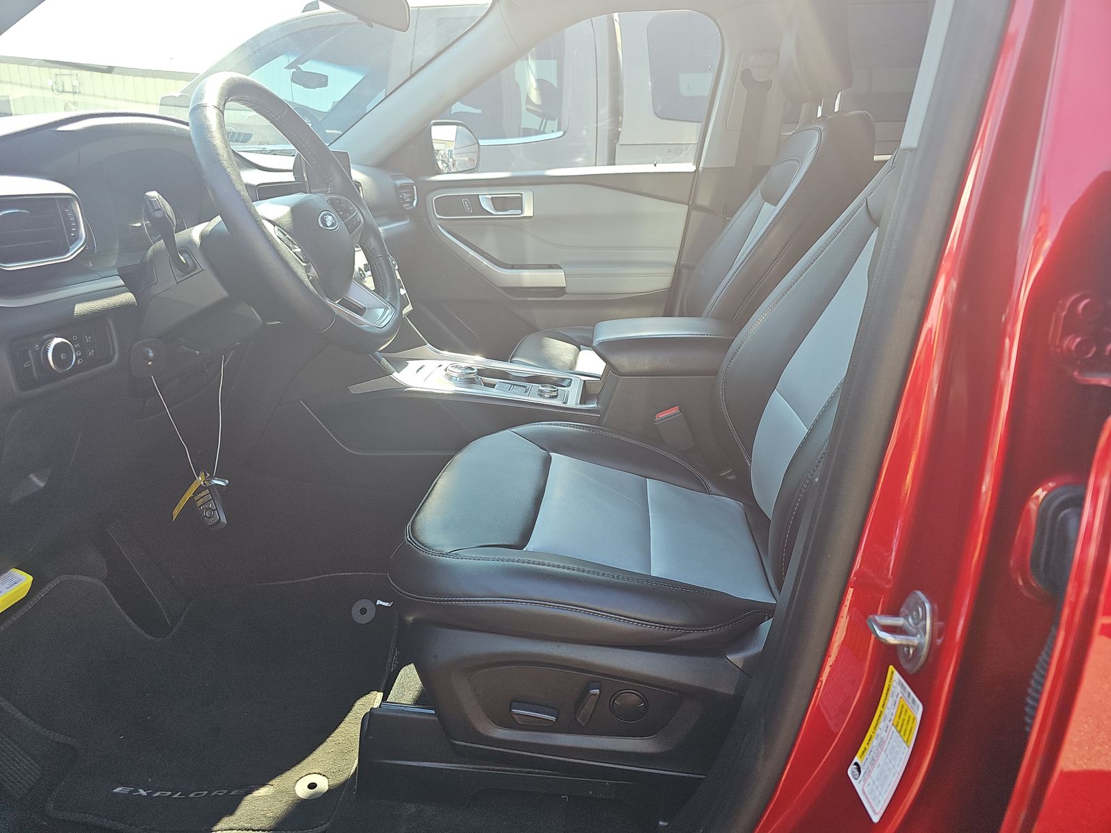 2023 Ford Explorer XLT AWD