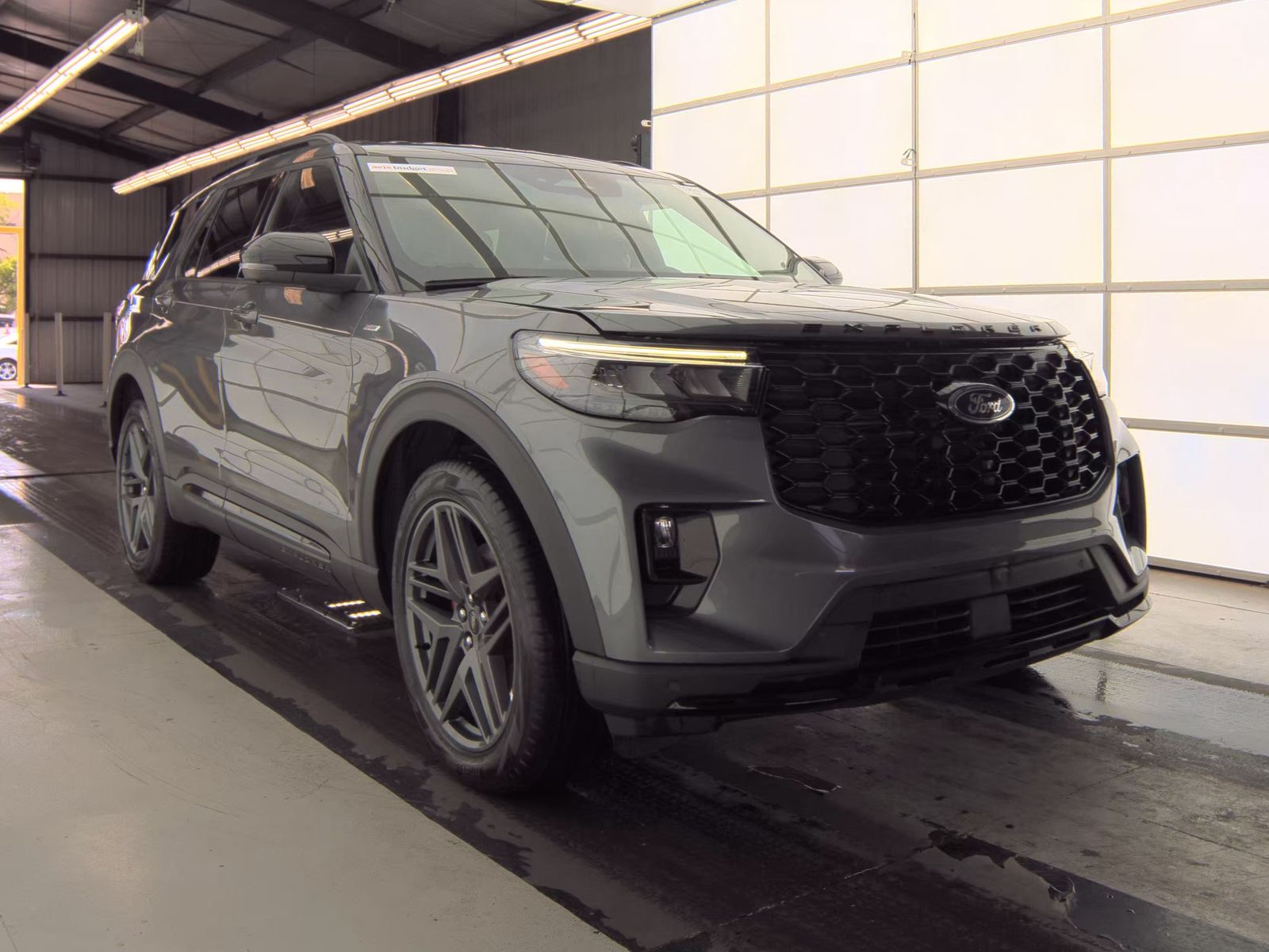 2025 Ford Explorer ST-Line AWD