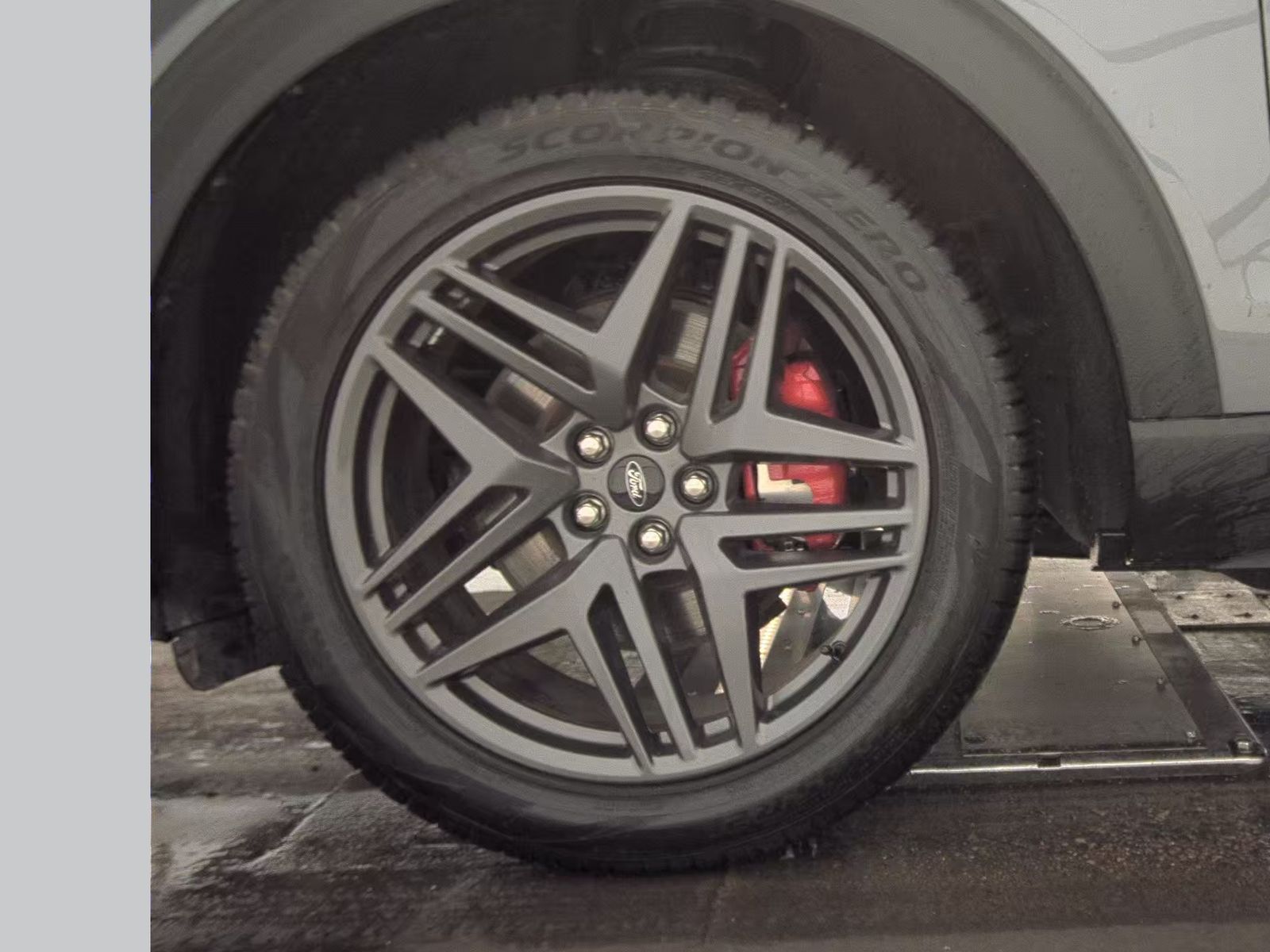 2025 Ford Explorer ST-Line AWD